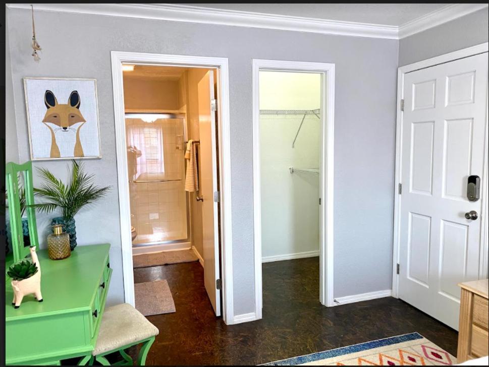 Private Bedroom Suite - Communal House Near Integris Оклахома-Сити Экстерьер фото